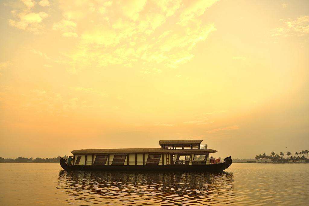 Sun set view of floating houseboat pictures